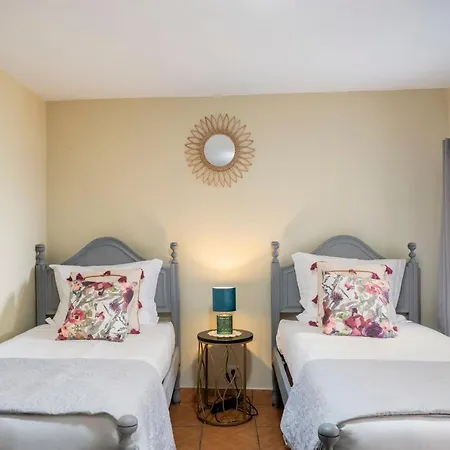 Arco De Sao Jorge By An Island Дом отдыха *