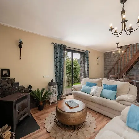 Arco De Sao Jorge By An Island * Сантана