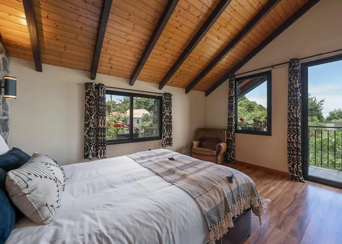 Prázdninový dům Arco De Sao Jorge By An Island