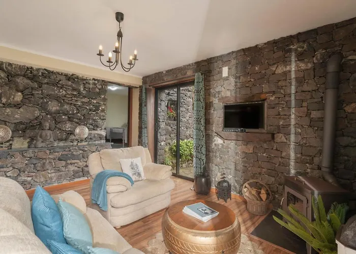 Сasa de vacaciones Arco De Sao Jorge By An Island Santana (Madeira)